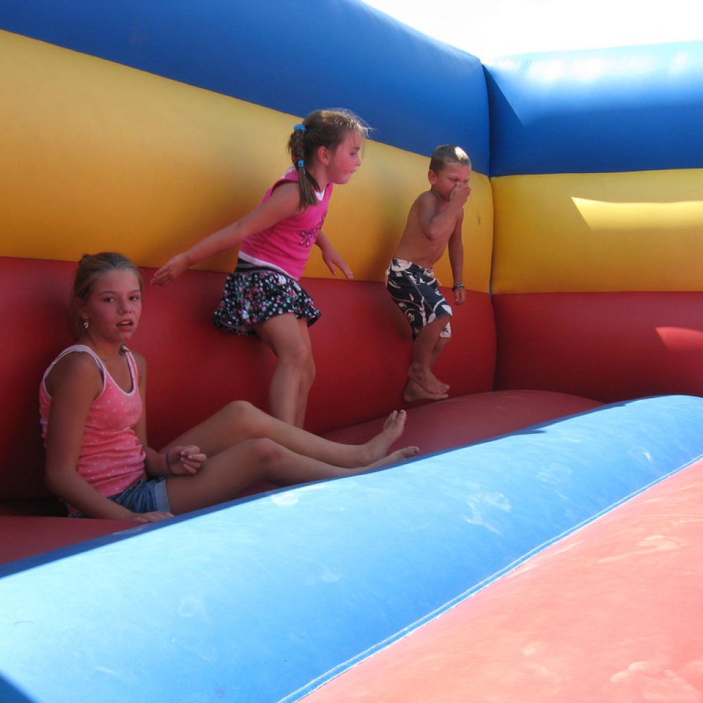 2863768365_9b99e25059_b Lake Diane Community Association